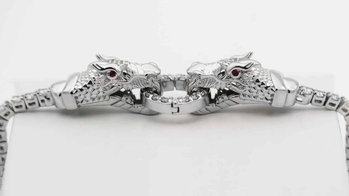 Top 5 Jewels To Upgrade Your Photoshoot Look