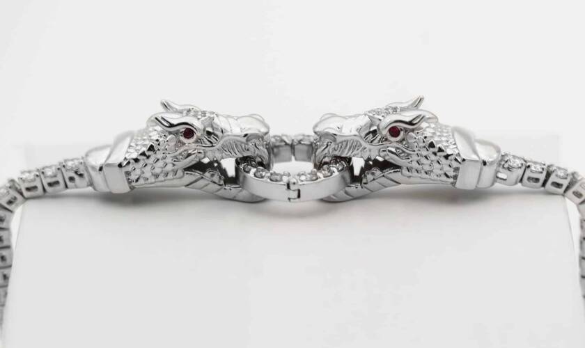 Top 5 Jewels To Upgrade Your Photoshoot Look