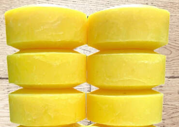 สบู่กลูต้าสบู่อัดก้อน สมุนไพรขมิ้น แพ็ค 6 ก้อน