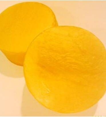 สบู่น้ำผึ้งผสมขมิ้น ใช้ได้ทั้งผิวหน้าและผิวกาย แพ็ค 2 ก้อน